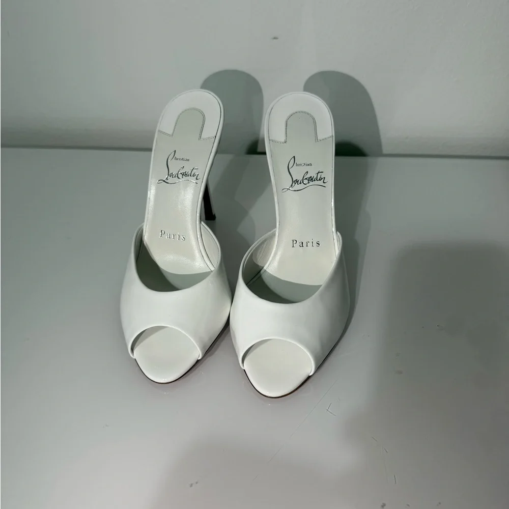 Christian Louboutin Me Dolly Patent Leather Mules - Picture 10 of 10